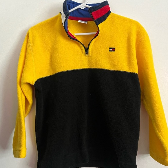 Tommy Hilfiger • Kid's Yellow and Black Fleece Pullover - Picture 2 of 5